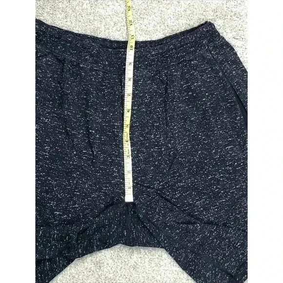 Lululemon Mens Athletic Shorts 9" Inseam Black Grey Speckles Lined Defect Sz M - Picture 3 of 12